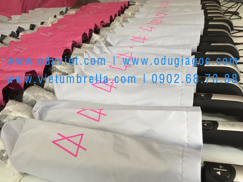 xưởng sản xuất ô dù cầm tay in logo quảng cáo